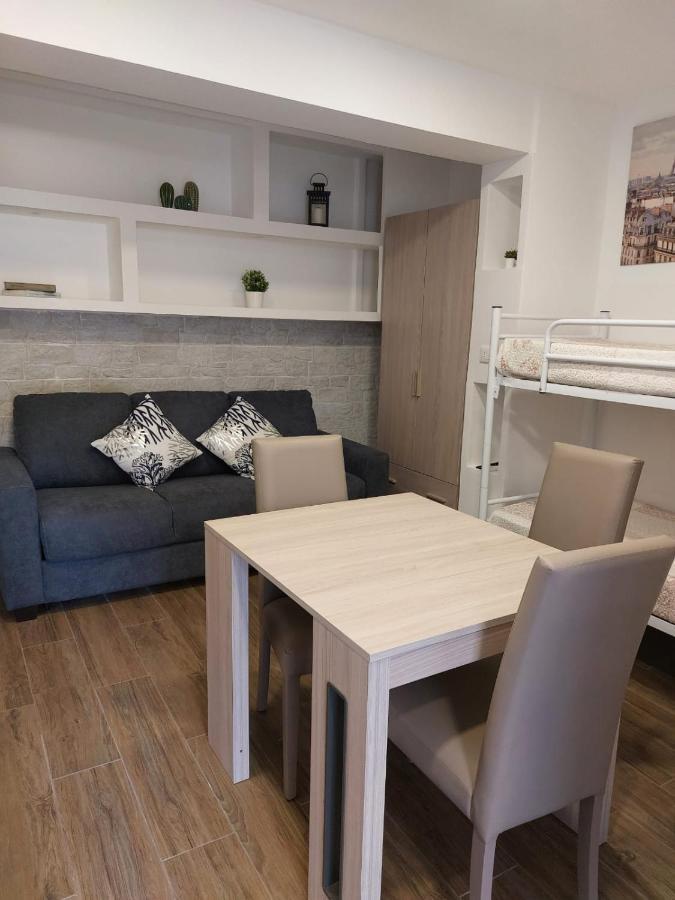 La Maison D&D 2.0 Margherita Di Savoia Exteriör bild